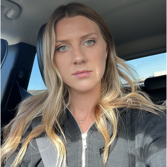 Meet your Posher, Kim - Picture 6 of 6